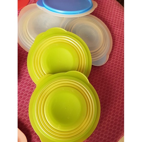 265 - Collection of Tupperware and Silicone Kitchenware