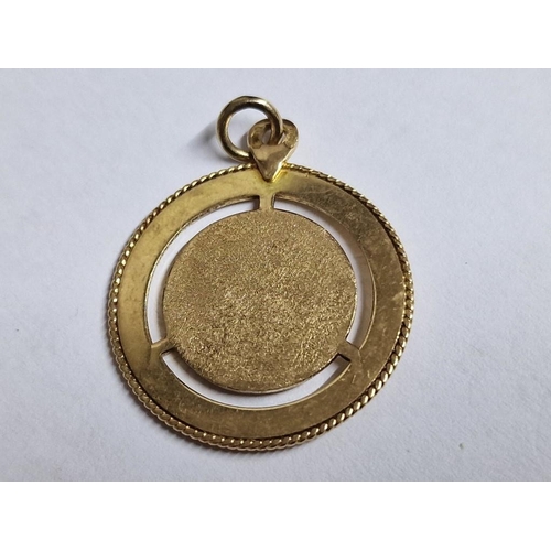 131 - 16ct Gold Round Pendant with Zodiac Sign Sagittarius, (Approx. Ø: 24mm, 4.3g)

* Tested with XRF Met... 