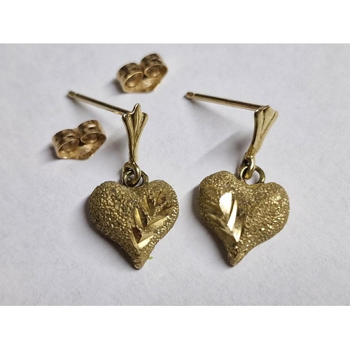 134 - Pair of Decorative 14ct Gold Heart Shaped Earrings, (Approx. 2g)

* Tested with XRF Metal Analyser *