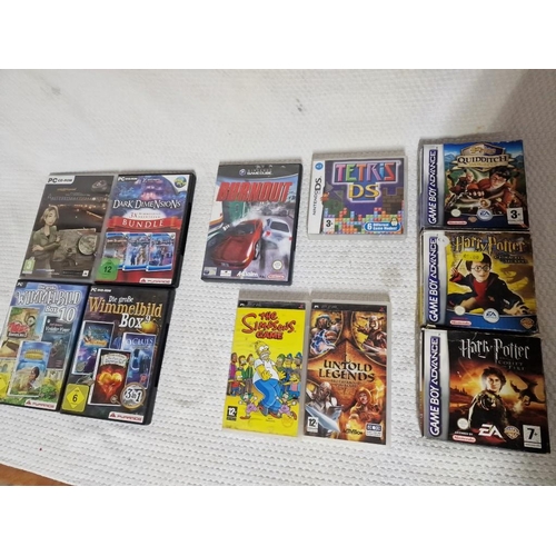 203 - Collection of Computer / Console Games; 3 x Gameboy Advance, 1 x Nintendo DS, 1 x Nintendo Game Cube... 