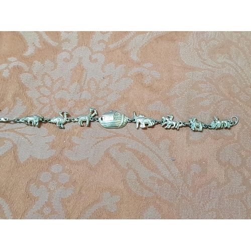 195 - Noahs Ark - White Metal Bracelet (L:19cm)