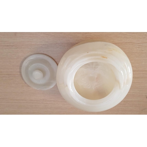 809 - Large Ivory Onyx Decorative Bowl with Lid (Approx Ø23cm x H:14cm), (A/F Lid Repair and Chipped)