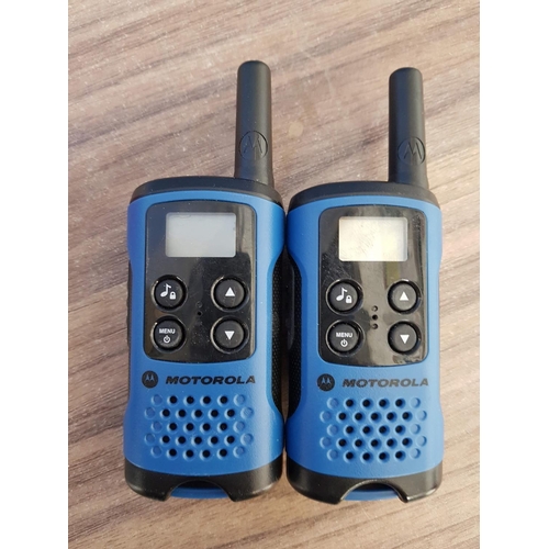 218 - Motorola TLKR T41 Walkie - Talkies (4km, 8Channels / Battery Operator), (Un-Tested)