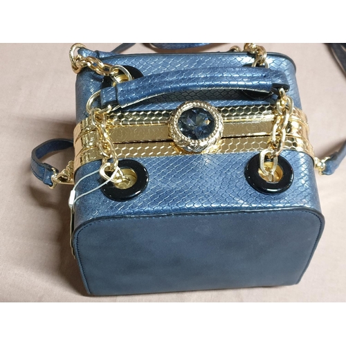 221 - Stylish Ornate Handbag Trunk Purse with Large Round Crystal Clasp (Approx. 14 x 18 x 17cm)