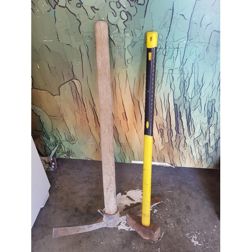 87 - Various Garden Tools inc; 2 x Shovels, Hammer, Pick)