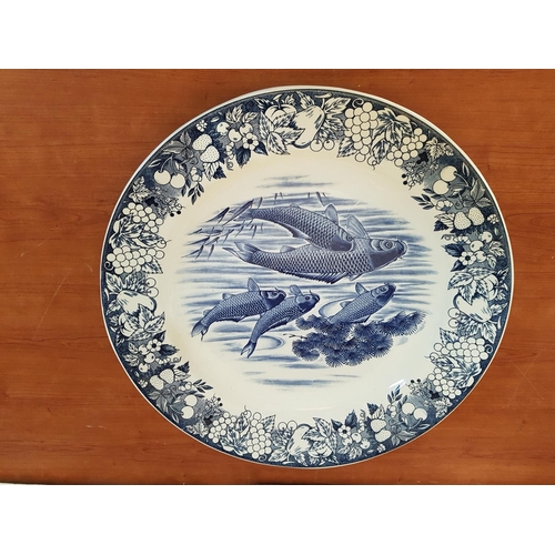 110 - Huge Japanese Round Porcelain Plate - Blue / White Traditional Fish Pattern (Ø46cm)