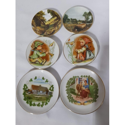 27 - Collection of Various Named Porcelain Pin Dishes / Small Plates (16pcs), Incl. Coalport, Royal Alber... 