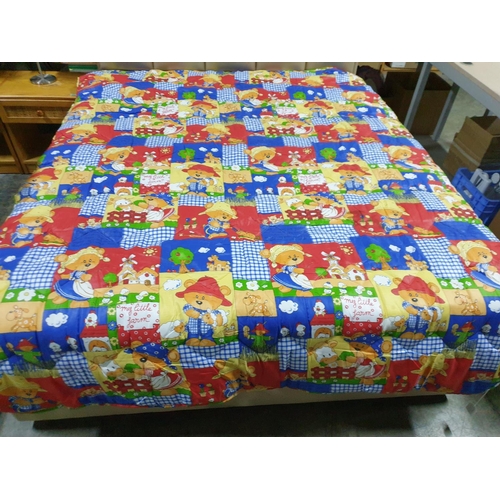 74 - Children's Bed Cover in Teddy Bear Pattern (165 x 210cm)