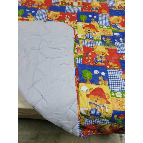 75 - Children's Bed Cover in Teddy Bear Pattern (165 x 210cm)