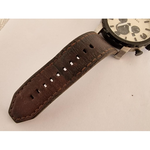 396 - Fossil Gents Wrist Watch, Large Case with Date, White Face, Stainless Steel, on Brown Leather Strap.... 