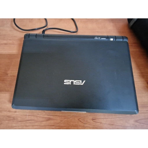 411 - Asus Eee PC 2G Surf 7'' Laptop with Carry Case, *Basic Test and Working*