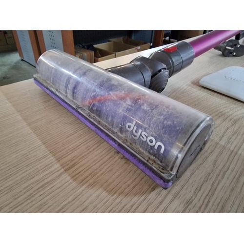 288 - Dyson v7 Motorhead Stick Cordless Vacuum Cleaner (Model: TS1-UK-MHV0801A with Head Attachments, * Nb... 