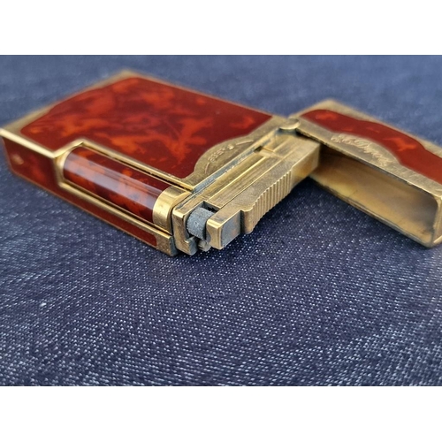 103 - S.T. Dupont (Paris) Chinese Lacquer & Gold Maduro Lighter, with Felt Case