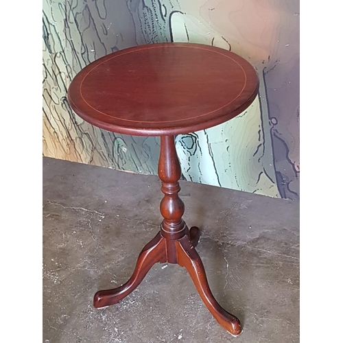 374 - Vintage Style Small Circular Tripod Occasional Table (Ø36cm x H:53cm)