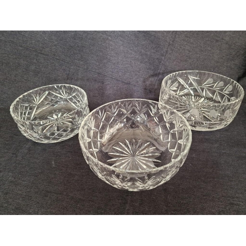 426 - 3 x Crystal Bowls, (Largest Approx. Ø: 21cm), (3)