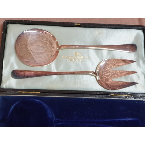 843 - Walker & Hail (Sheffield, England) Serving Cutlery Set in Original Box