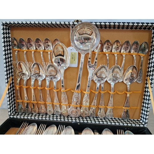 784 - Set of Cutlery Silver Plated in Display Case