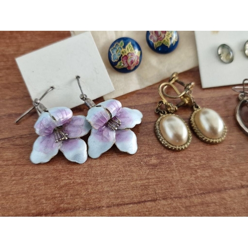 819 - Collection of Jewellery; 9 x Pairs of Assorted Earrings