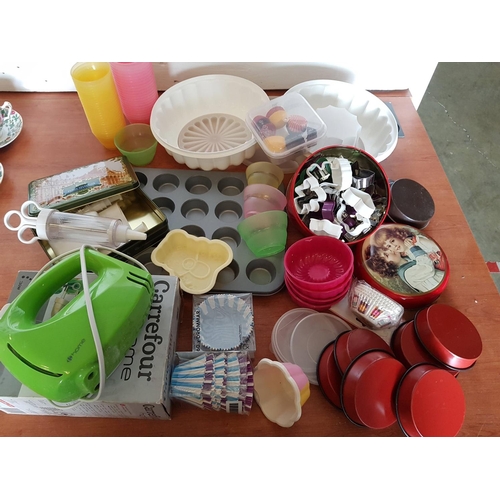 347 - Baking Accessories; Baking Moulds, Hand Mixer, Jelly Moulds, Dessert Bowls etc