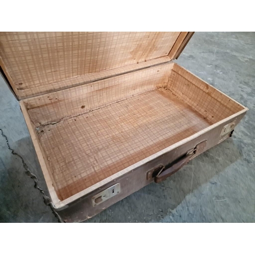 84 - 2 x Vintage Suitcases, (2)