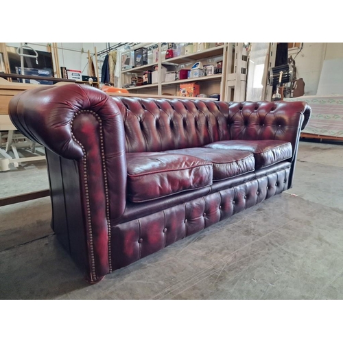 97 - Red Oxblood Leather Chesterfield Sofa, 3-Seater, Made in England (H:74cm x W:198cm x D:93cm)