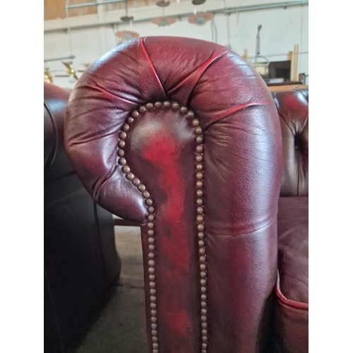 97 - Red Oxblood Leather Chesterfield Sofa, 3-Seater, Made in England (H:74cm x W:198cm x D:93cm)