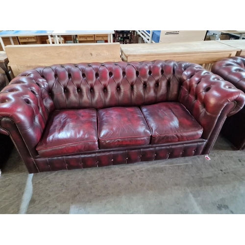 98 - Red Oxblood Leather Chesterfield Sofa, 3-Seater, Made in England (H:74cm x W:198cm x D:93cm)