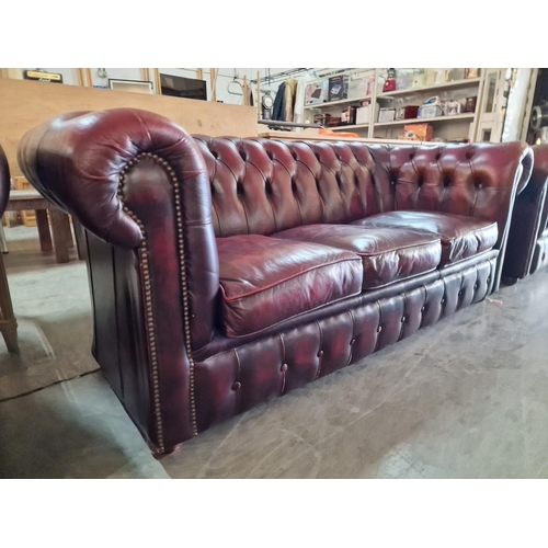 98 - Red Oxblood Leather Chesterfield Sofa, 3-Seater, Made in England (H:74cm x W:198cm x D:93cm)