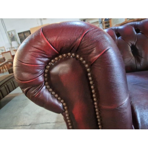 99 - Red Oxblood Leather Chesterfield Sofa, 3-Seater, Made in England (H:74cm x W:198cm x D:93cm)