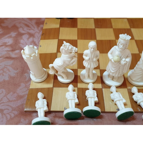 285 - Chess Set with Bakelite Pions and Folding Board