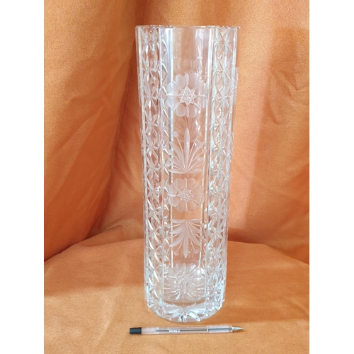 432 - Large Crystals Vase 