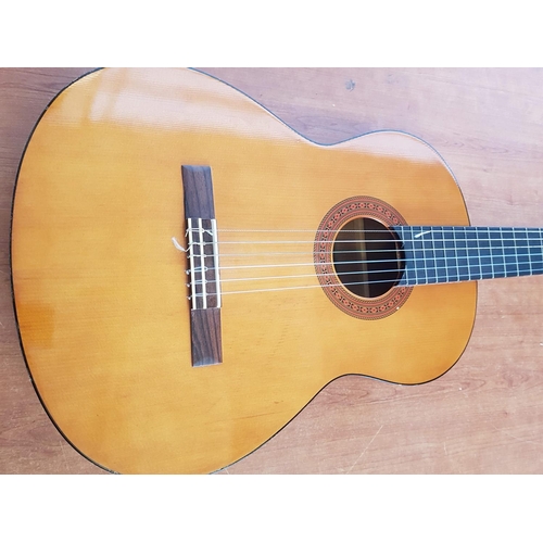 30A - Yamaha C-40 Classical Guitar with Case