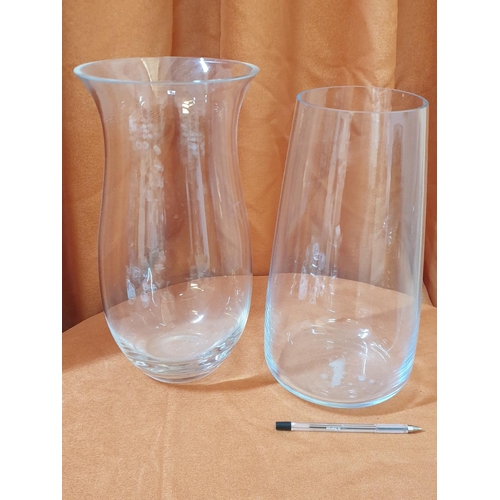 359 - 2 x Large Glass Vases (H:30cm & H:32cm)