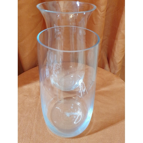 359 - 2 x Large Glass Vases (H:30cm & H:32cm)