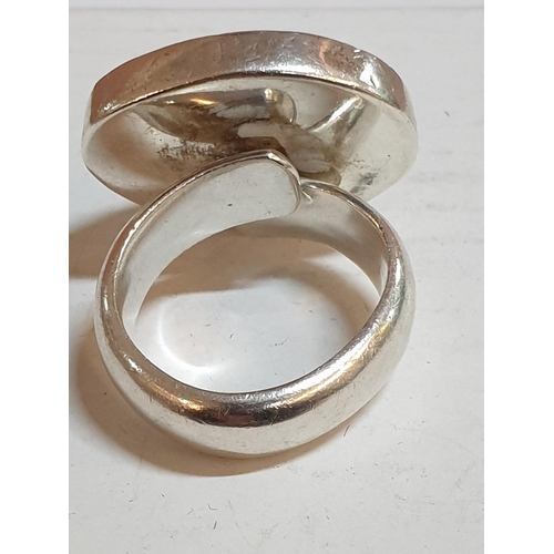 365 - Un-Usual Silver Ring with Beauty Shell, Size O, Total Weight 0.15gr