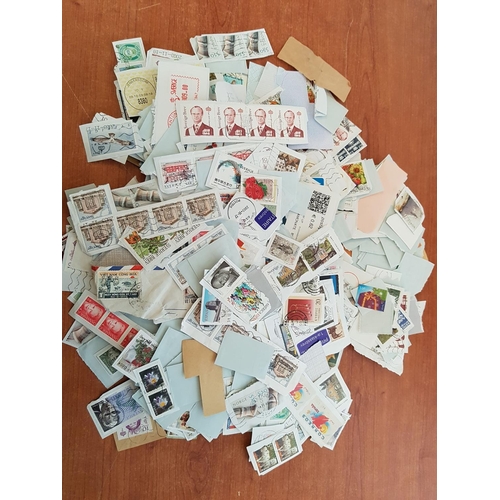 373 - Large Collection of More than 200pcs of Stamps from Around the World