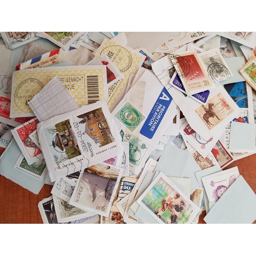 373 - Large Collection of More than 200pcs of Stamps from Around the World