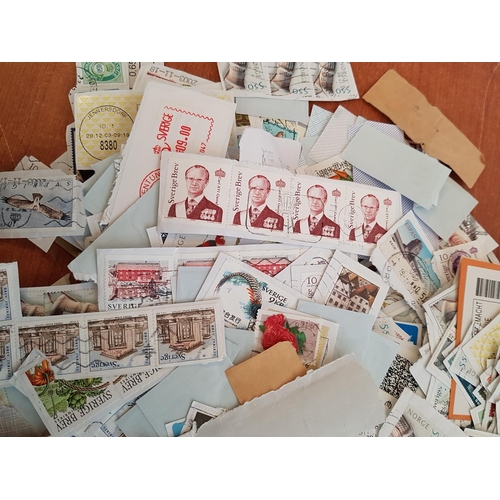 373 - Large Collection of More than 200pcs of Stamps from Around the World