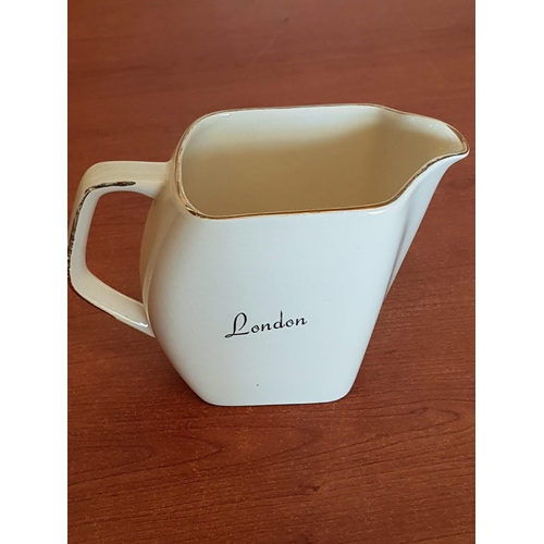 484 - Dewar's Fine Scotch Whisky Pitcher Jug Together Jug jug