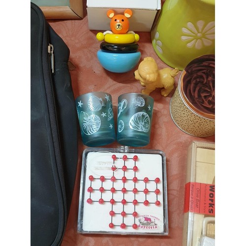 500 - Box of Assorted Items; Frame Print, Bags, Olive Boat Dish, Oval Money Box, Kitchen Accessories; 2 x ... 