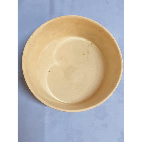 599 - Ceramic Dish with Glass Lid and 2 x Ceramic Large Bowls