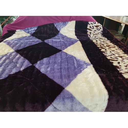 327 - Purple/Mauvre Patchwork Quilt/Bedcover (Newly Dry Cleaned), (210cm x 230cm)