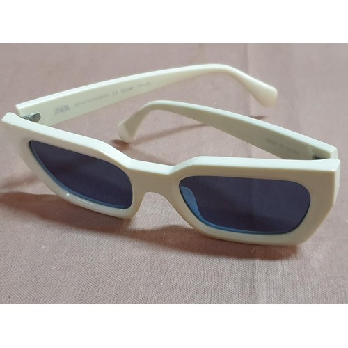 608 - 5 x Pair of Stylish Ladies Sunglasses; 