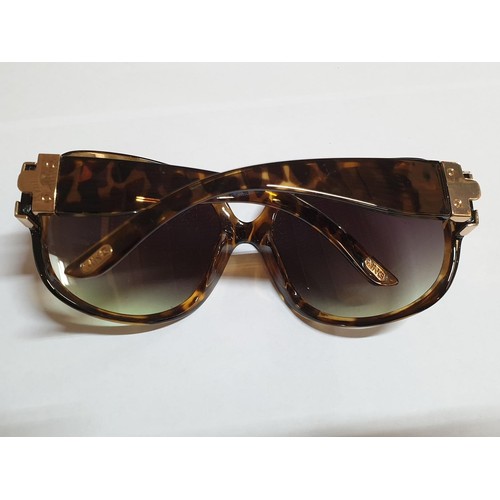 608 - 5 x Pair of Stylish Ladies Sunglasses; 