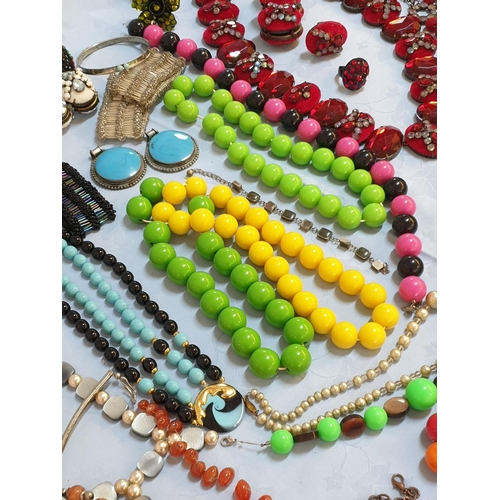 639 - A Colourful Collection of Bracelets, Beaded Necklaces and Others