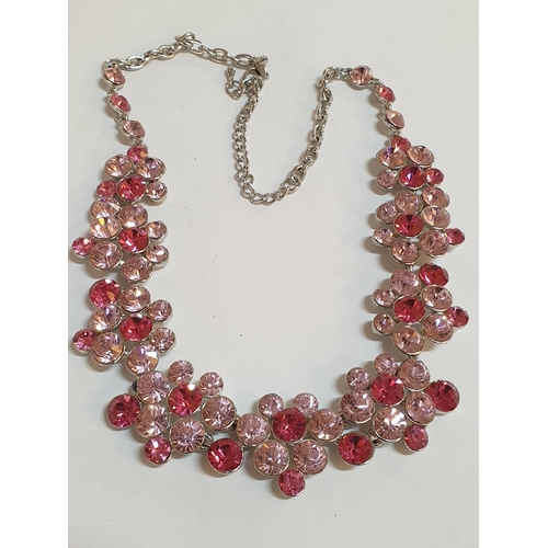 275 - Ladies Pink Vintage Necklace