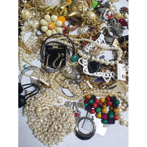 278 - Large Bag of Assorted Custom Jewellery