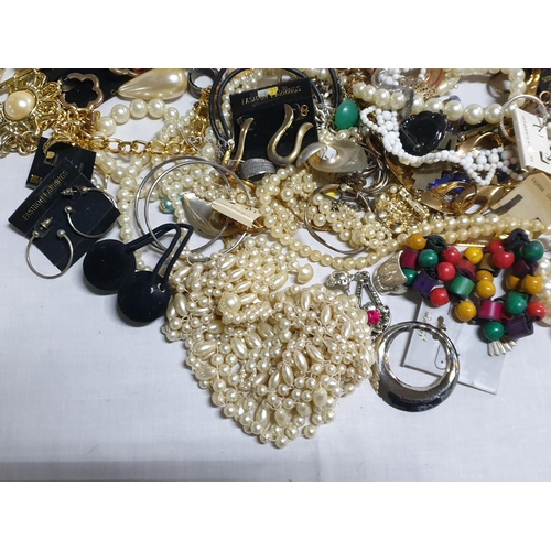 278 - Large Bag of Assorted Custom Jewellery