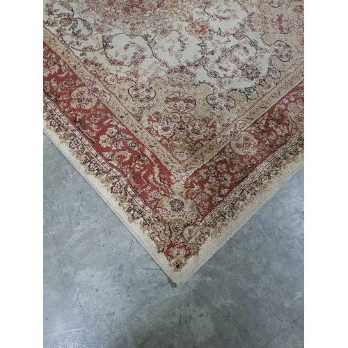 246 - 100% Polyester Carpet with Beige Background and Brown / Red Patterning (240 x 170cm)