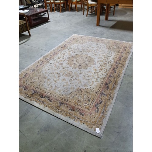 309 - 100% Polyester Carpet with Beige Background and Brown / Gold Pattern (240 x 170cm)